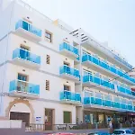 Planet Blue Hotel